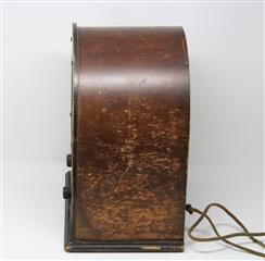 Vintage 1935 Philco 84B  Baby Grand Cathedral Radio